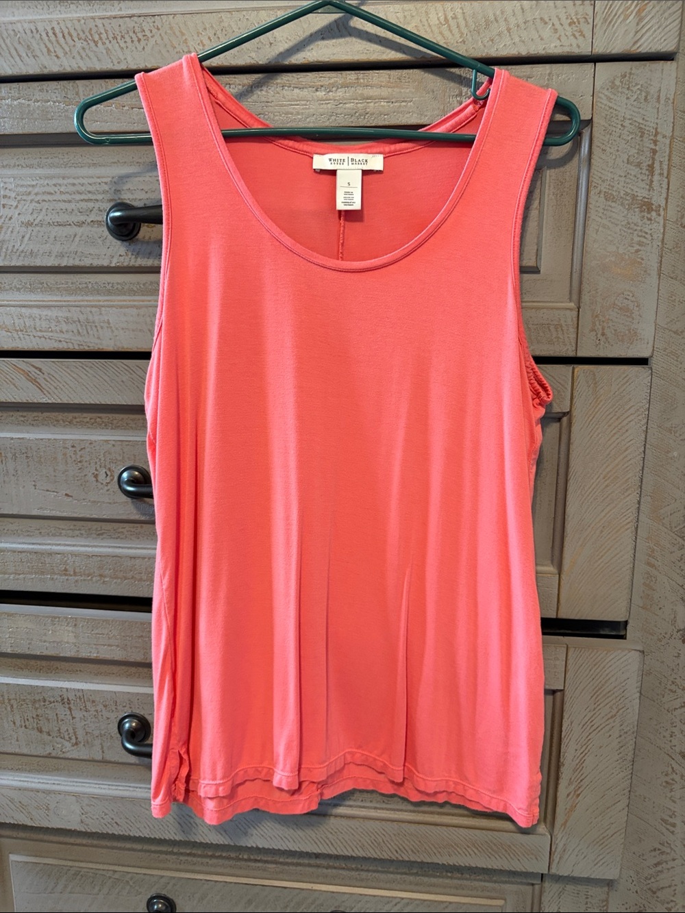 White House Black Market Coral Scoop Neck Tank